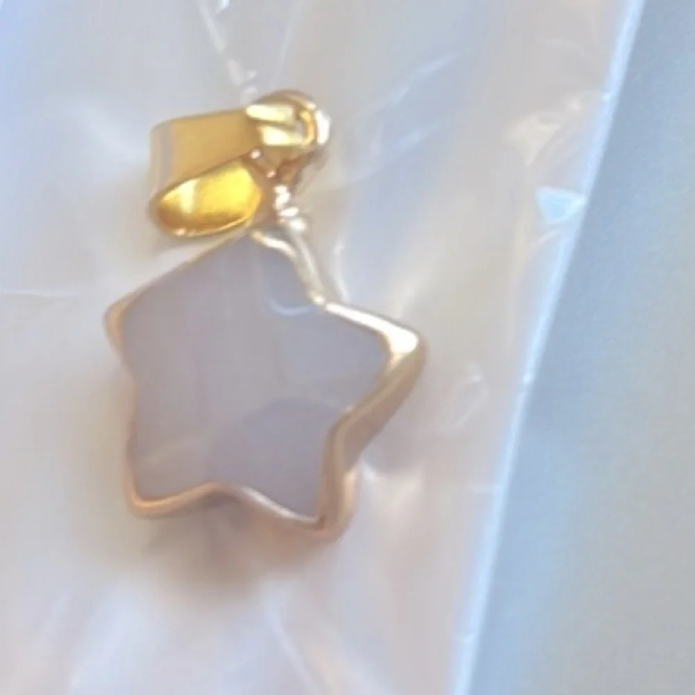 NEW Gold-Plated Star Pendant Necklace in Rose Quartz w/ Gold Chain - Picture 6 of 7